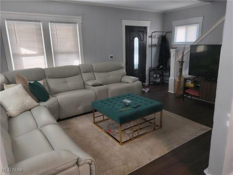 3383 W 98th Street Cleveland OH 44102