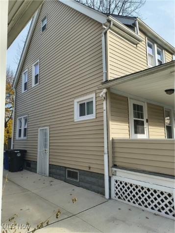 3383 W 98th Street Cleveland OH 44102
