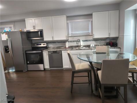 3383 W 98th Street Cleveland OH 44102