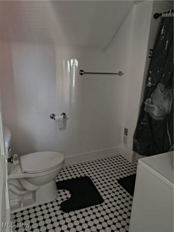 3383 W 98th Street Cleveland OH 44102