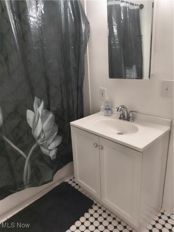 3383 W 98th Street Cleveland OH 44102