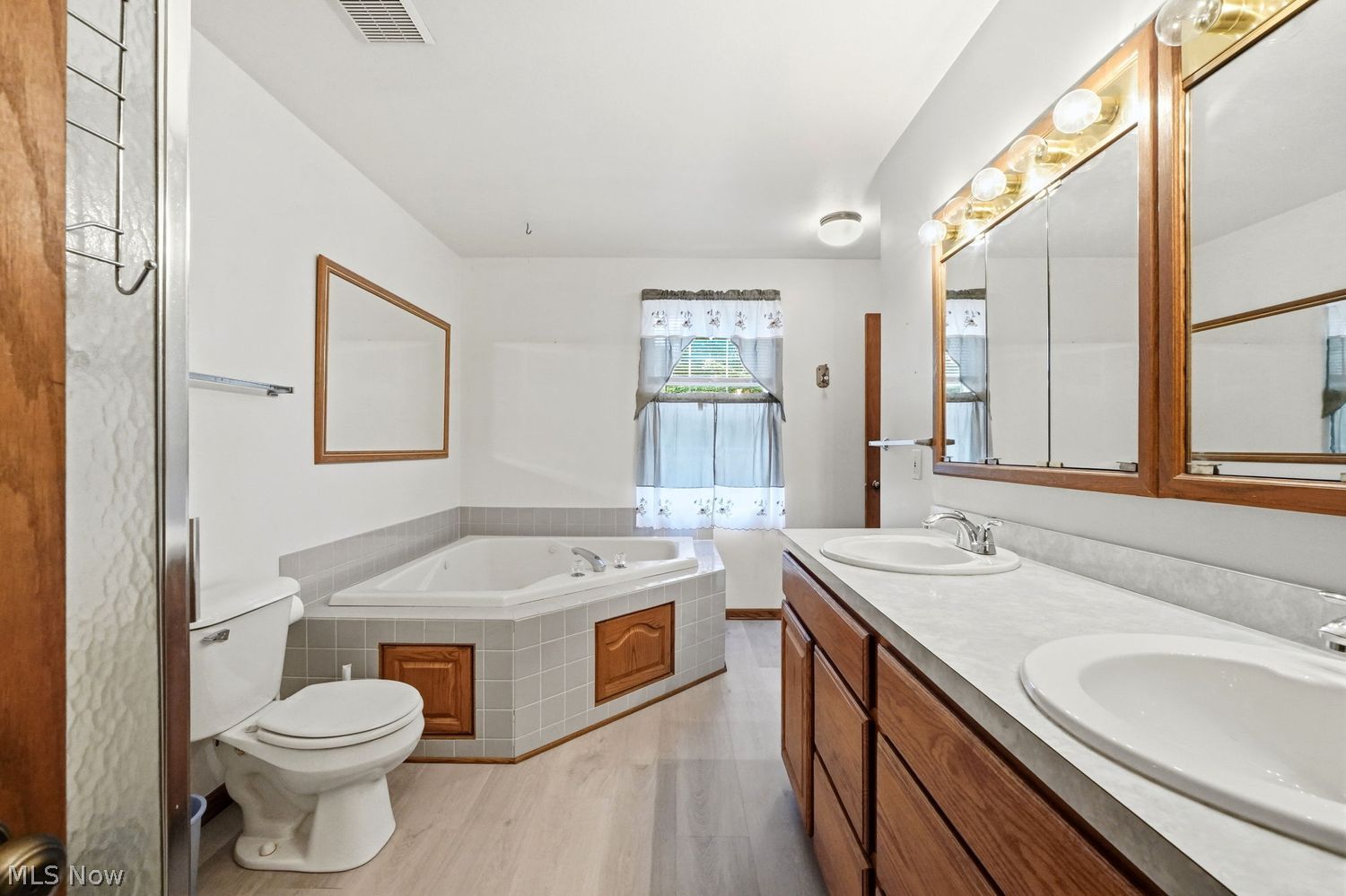 2386 Mallard Road Akron OH 44319