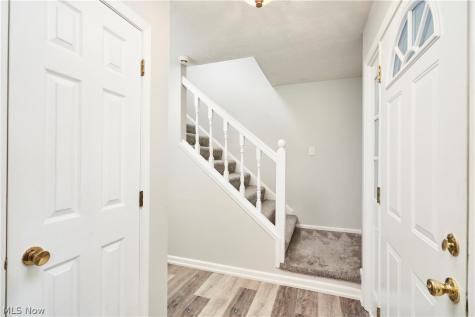 32630 Stony Brook Lane Solon OH 44139