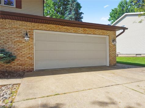2230 Vixen Street NW North Canton OH 44720
