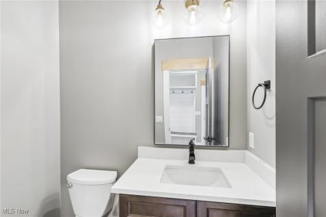 7110 Garden Place Drive Poland OH 44514