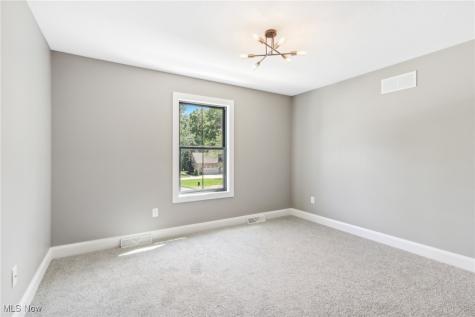 7110 Garden Place Drive Poland OH 44514