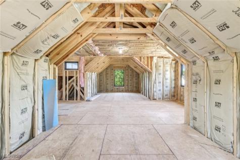 7110 Garden Place Drive Poland OH 44514