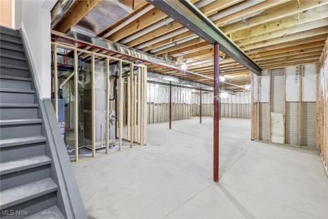 7110 Garden Place Drive Poland OH 44514