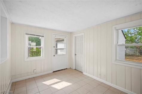 27051 Shirley Avenue Euclid OH 44132