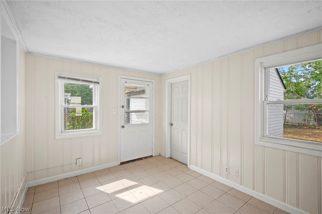 27051 Shirley Avenue Euclid OH 44132