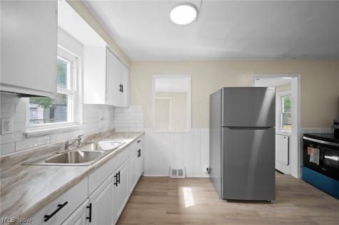 27051 Shirley Avenue Euclid OH 44132