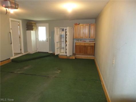 4641 E Lake Road Sheffield Lake OH 44054