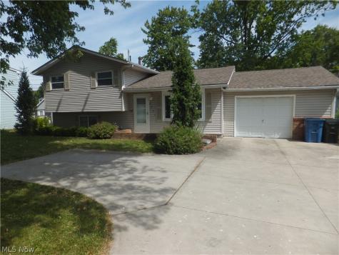 4641 E Lake Road Sheffield Lake OH 44054
