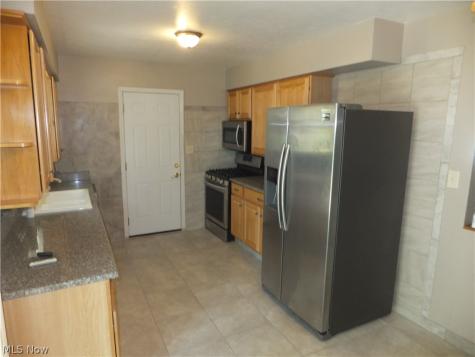 4641 E Lake Road Sheffield Lake OH 44054