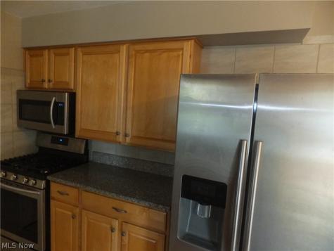 4641 E Lake Road Sheffield Lake OH 44054