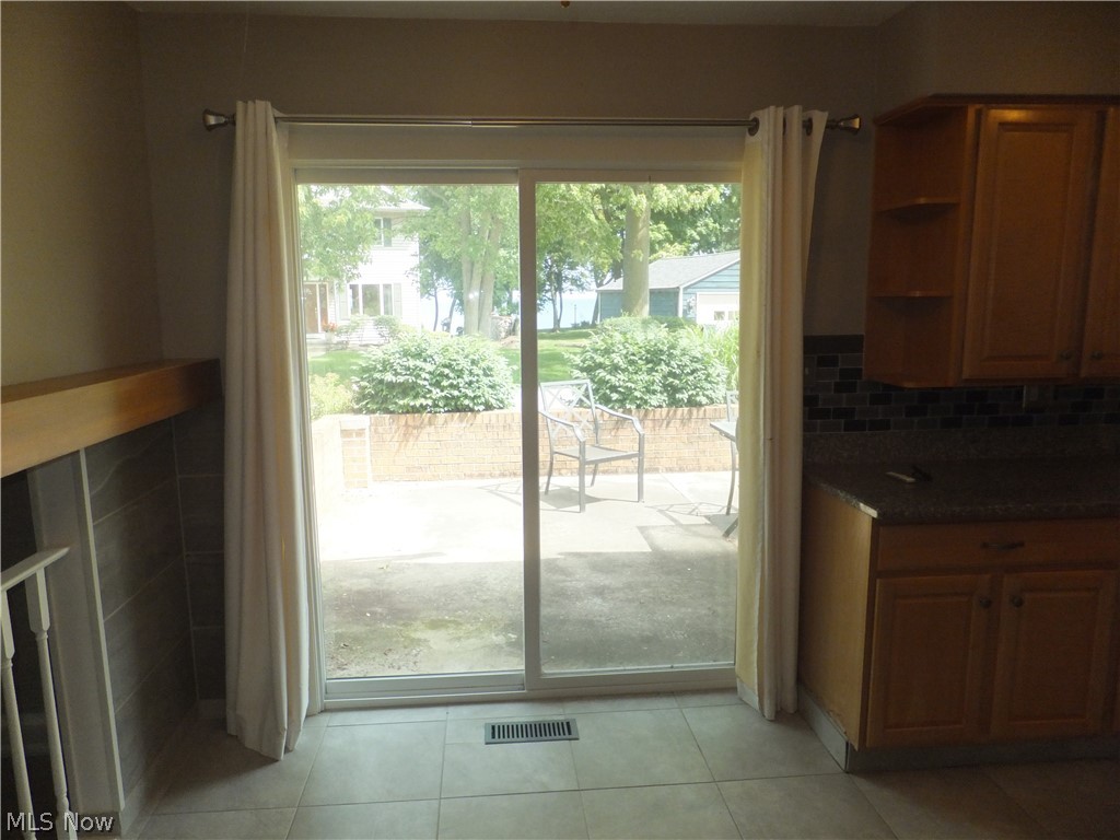 4641 E Lake Road Sheffield Lake OH 44054