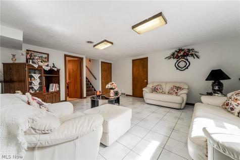 6117 Yorktown Road Lorain OH 44053