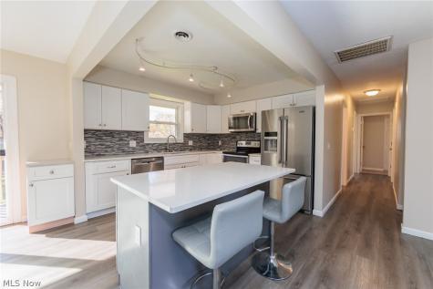 3888 Buckingham Brunswick OH 44212