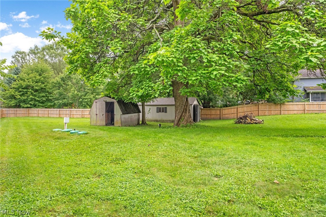9065 12th Street North Benton OH 44449