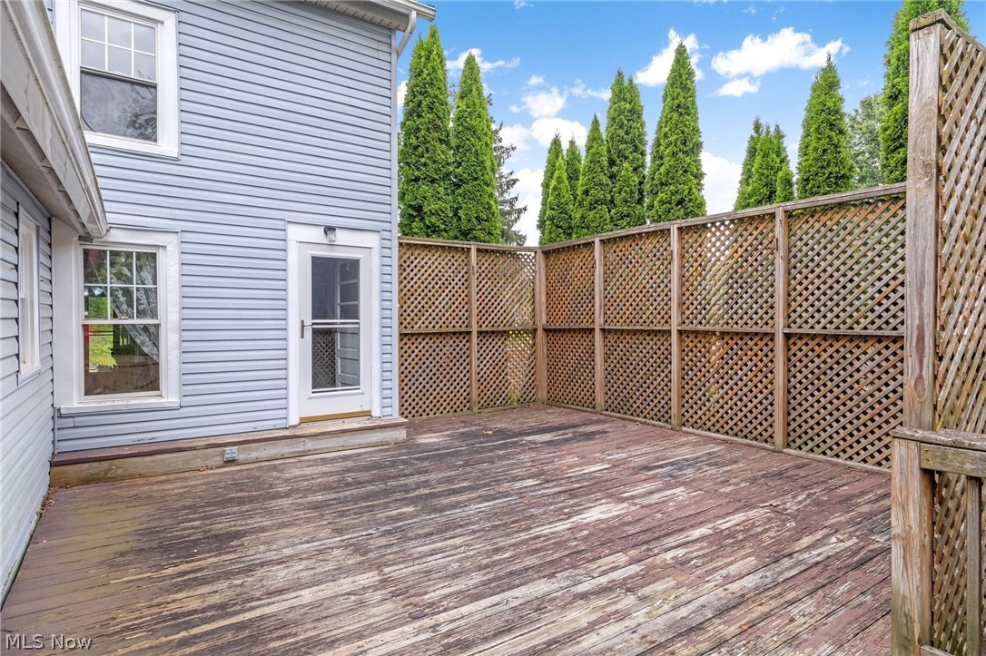 9065 12th Street North Benton OH 44449