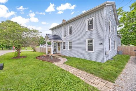 9065 12th Street North Benton OH 44449