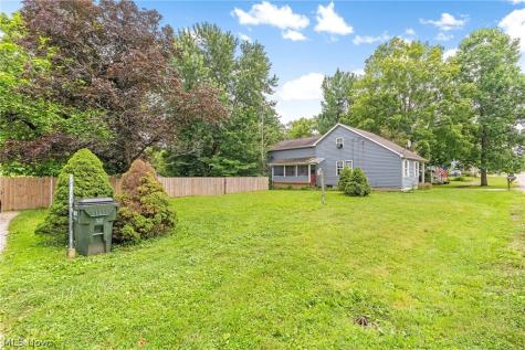9065 12th Street North Benton OH 44449