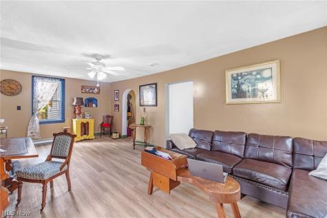 9065 12th Street North Benton OH 44449