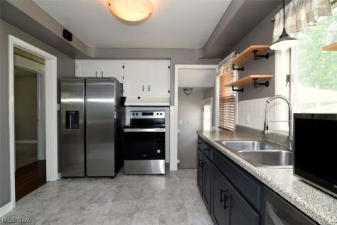11710 Barrington Boulevard Parma Heights OH 44130