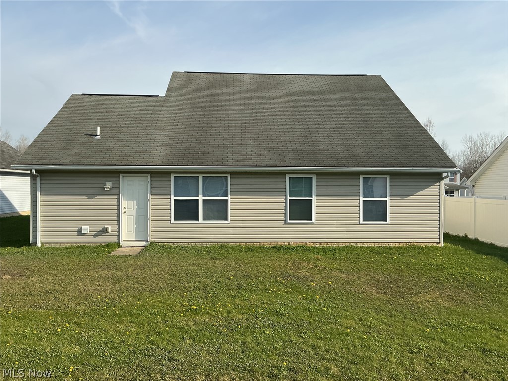 2823 Benford Lane Youngstown OH 44505