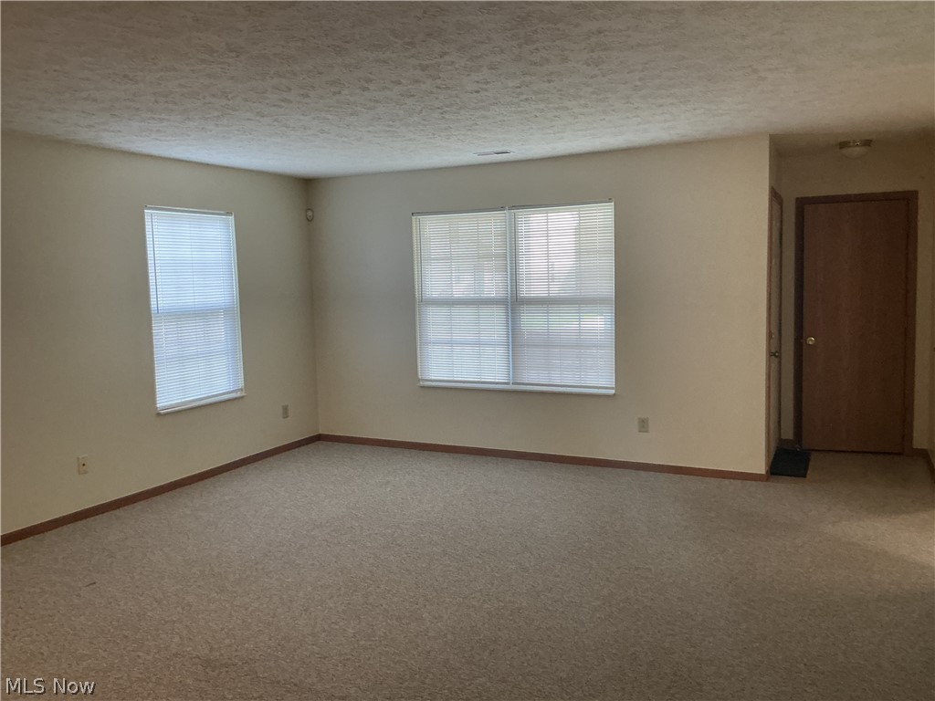 2823 Benford Lane Youngstown OH 44505