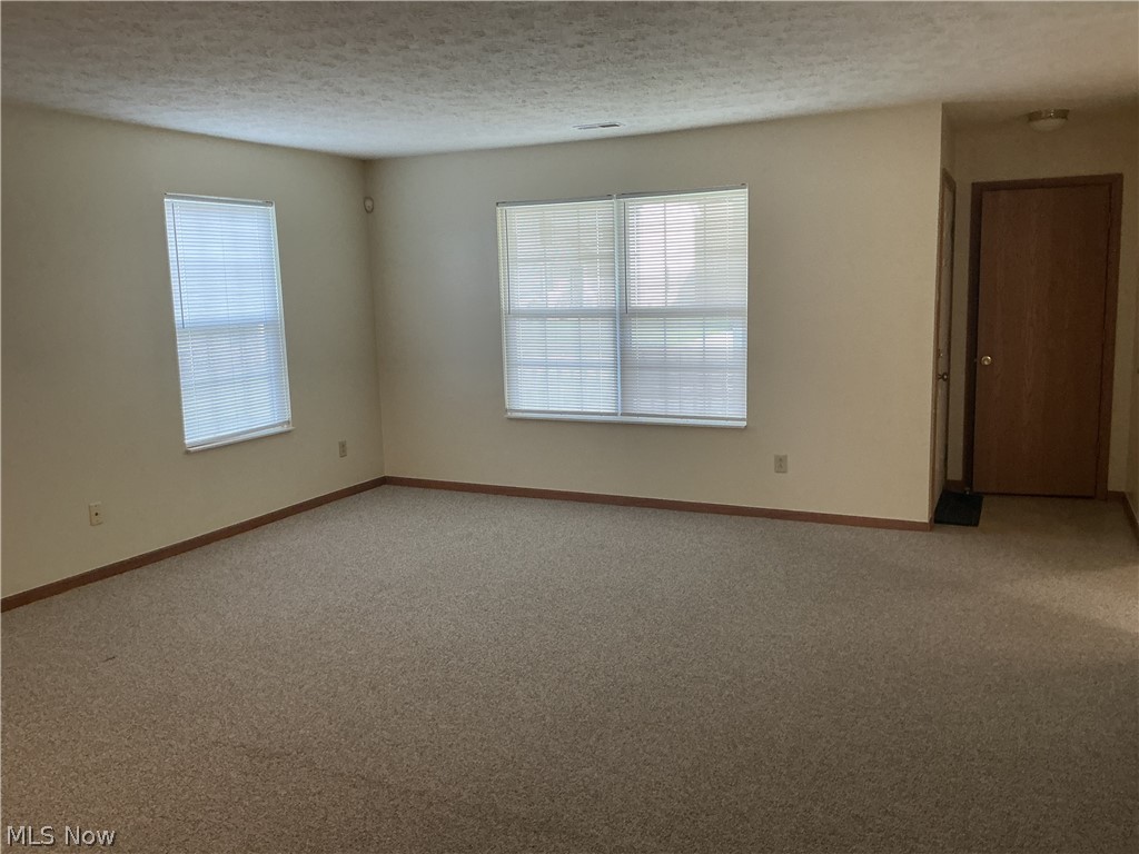 2823 Benford Lane Youngstown OH 44505
