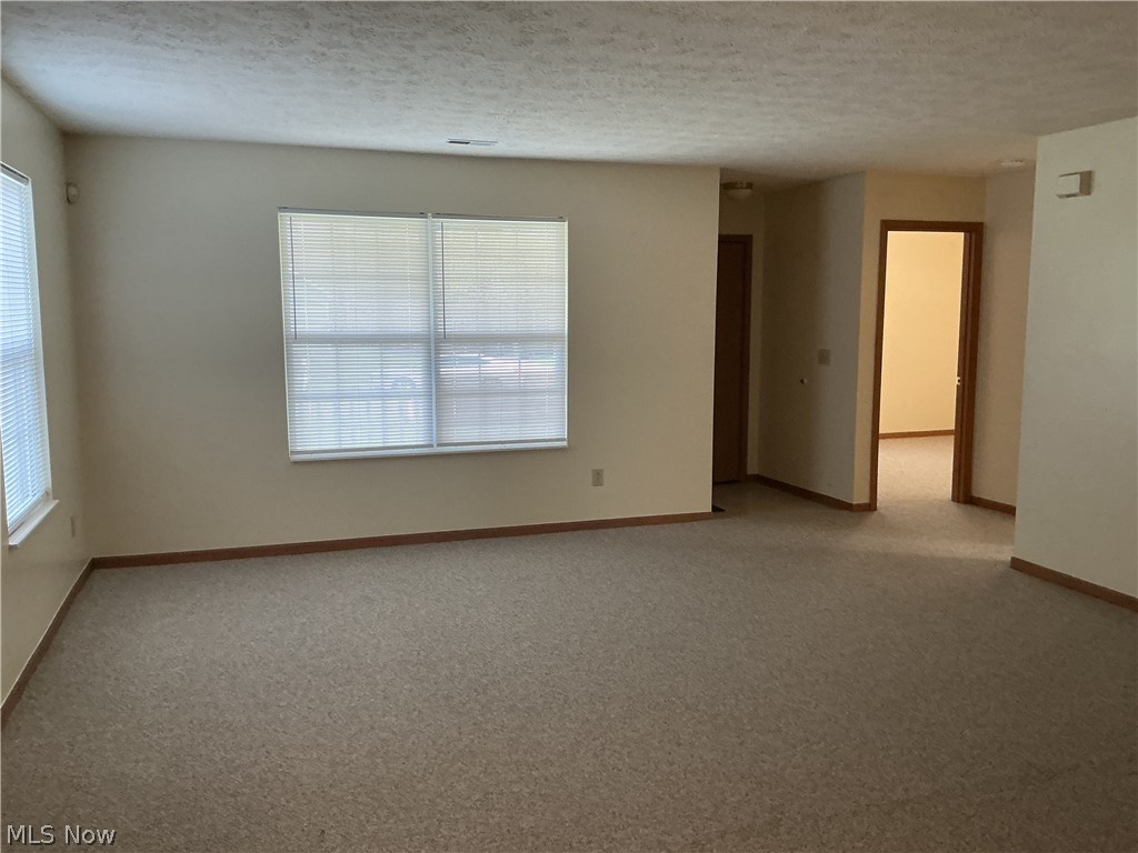 2823 Benford Lane Youngstown OH 44505
