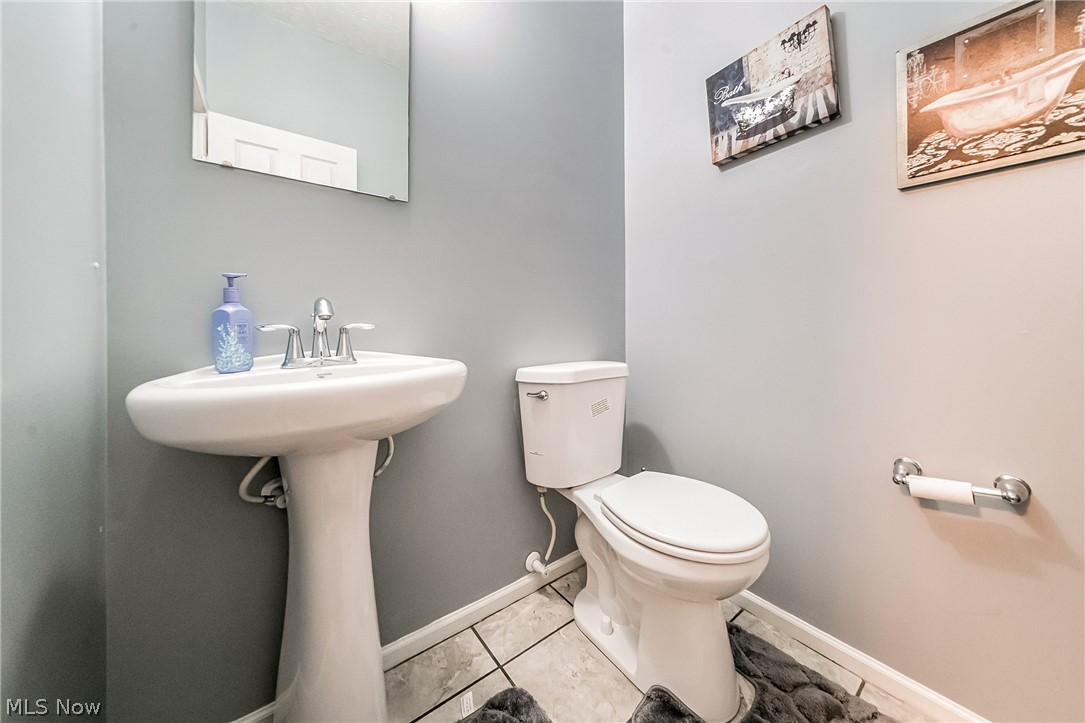 6382 Stonehaven Lane Bedford Heights OH 44146