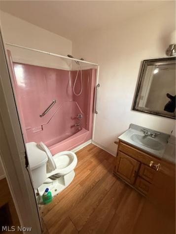 526 E 118th Street Cleveland OH 44108