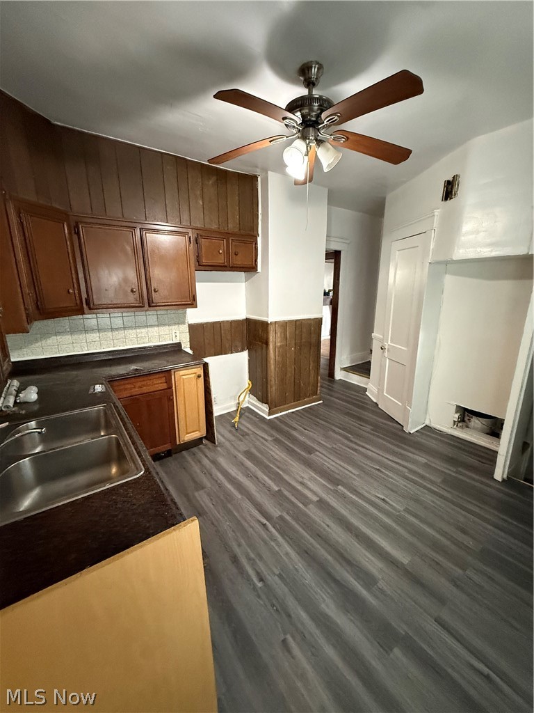 526 E 118th Street Cleveland OH 44108