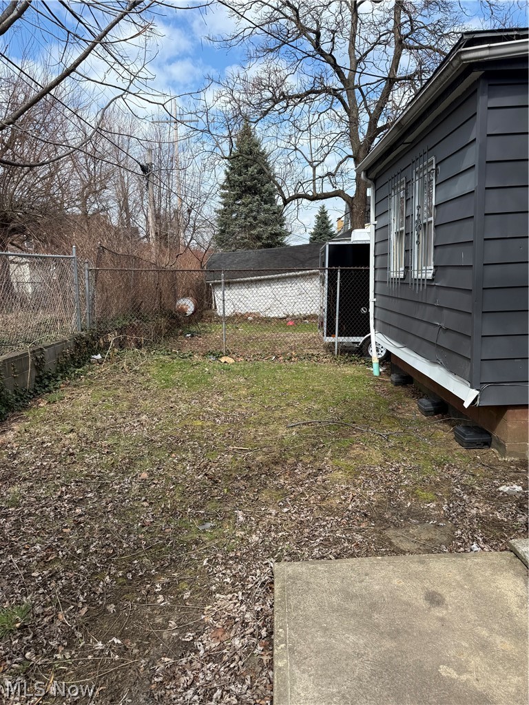 526 E 118th Street Cleveland OH 44108