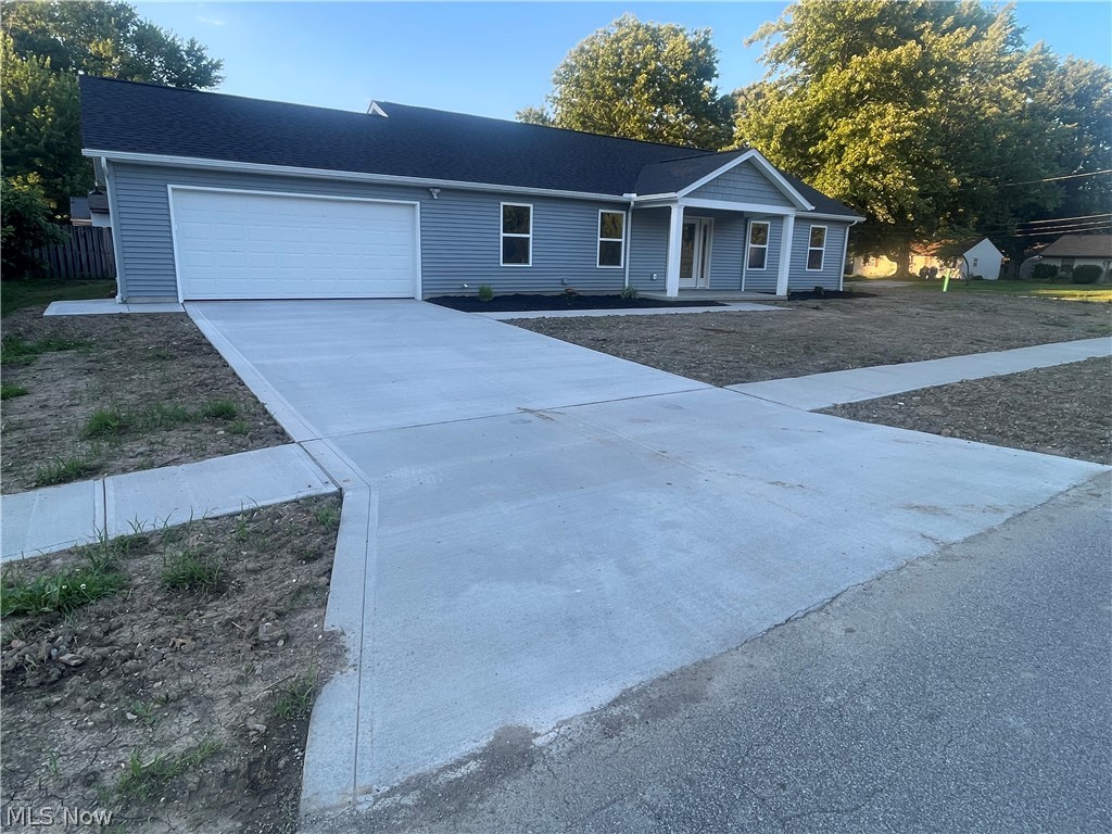 938 East Drive Sheffield Lake OH 44054