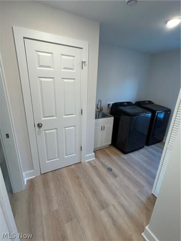 938 East Drive Sheffield Lake OH 44054