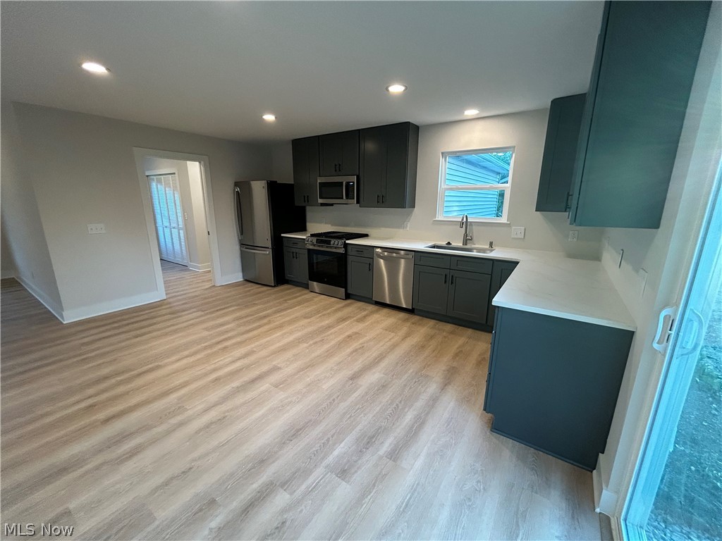 938 East Drive Sheffield Lake OH 44054