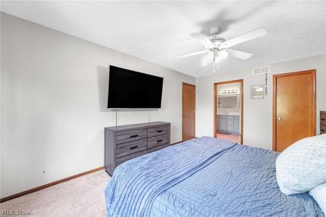 16097 N Laguardia Parkway Strongsville OH 44136