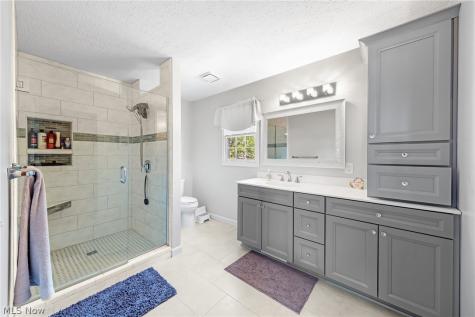 16097 N Laguardia Parkway Strongsville OH 44136