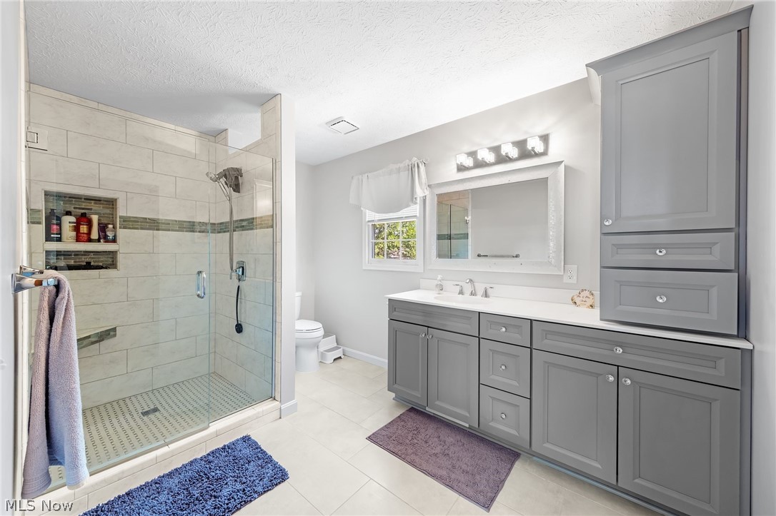 16097 N Laguardia Parkway Strongsville OH 44136
