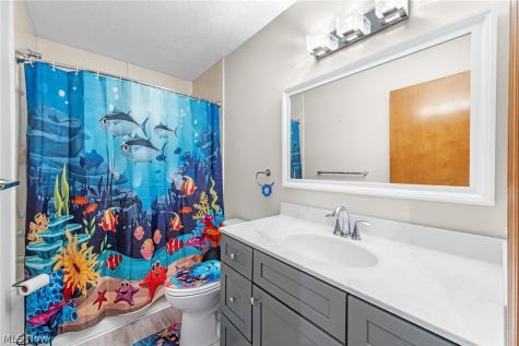 16097 N Laguardia Parkway Strongsville OH 44136