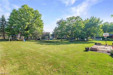 16097 N Laguardia Parkway Strongsville OH 44136