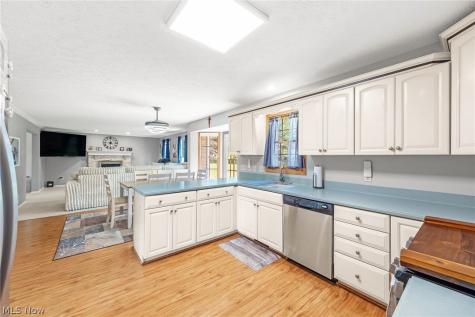 16097 N Laguardia Parkway Strongsville OH 44136