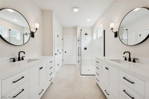 2168 Myla Way Amherst OH 44001