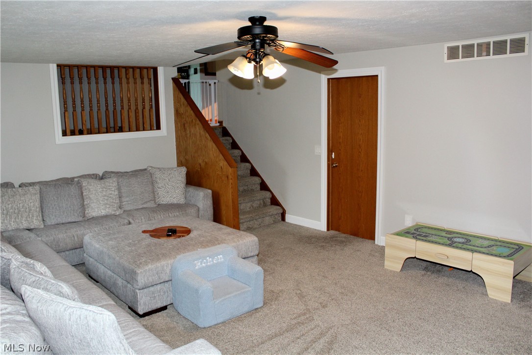 9555 S Salem Warren Road Salem OH 44460