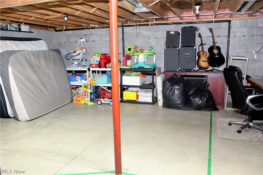 9555 S Salem Warren Road Salem OH 44460