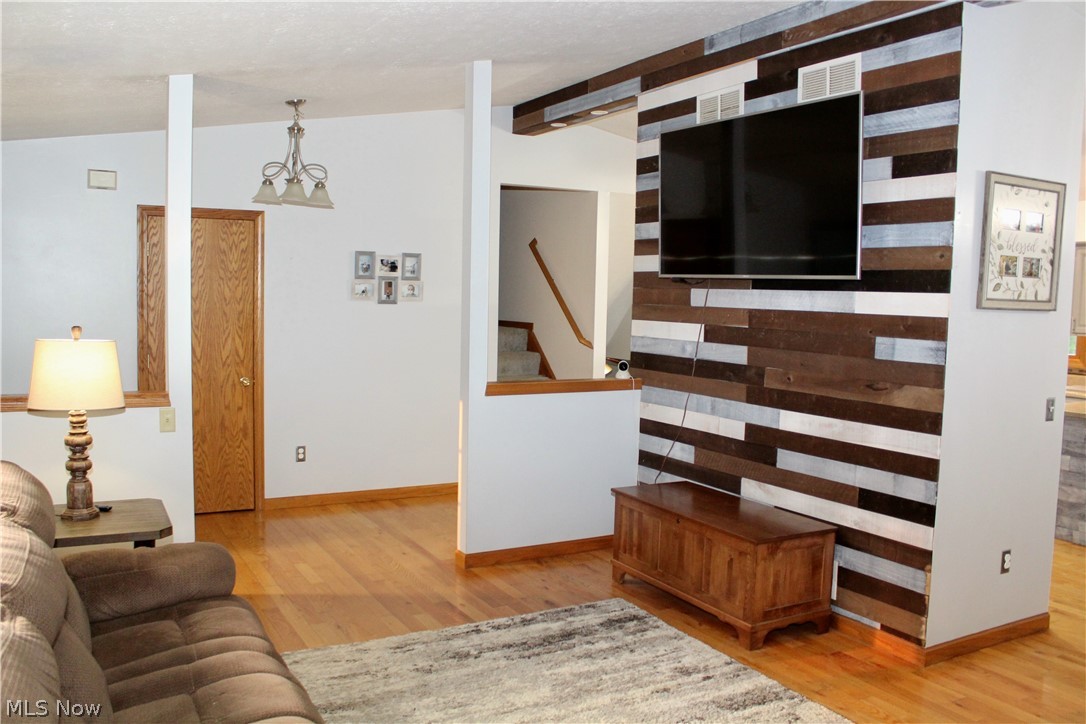 9555 S Salem Warren Road Salem OH 44460