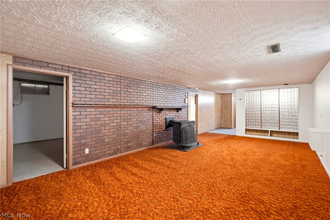 1526 Edmar Street Louisville OH 44641